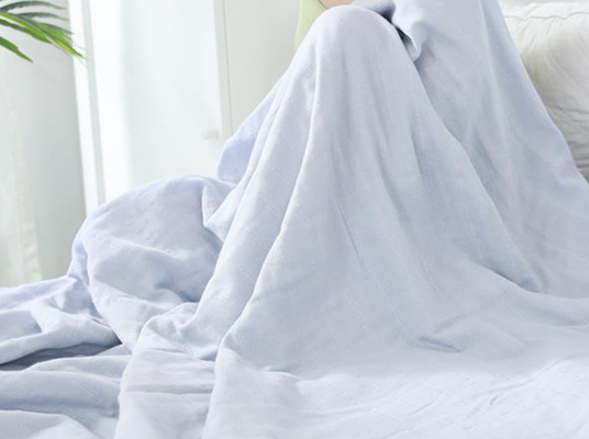 ผ้ากอซสามชั้นสัมผัสนุ่มโดย The Yard 40S Infant Swaddle Blankets