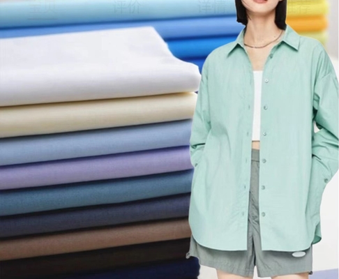 สิ่งทอลายทแยงยืดสแปนเด็กซ์หวีผ้าฝ้ายเสื้อเชิ้ตผ้า 21sX21s 250GSM เสื้อเครื่องแบบ
