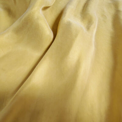 สายใยเซลลูโลสที่ฟื้นฟู 100% Cupro 113gsm สายใยที่ผสมผสาน Cupro Vs Viscose