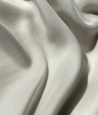 สายใยเซลลูโลสที่ฟื้นฟู 100% Cupro 113gsm สายใยที่ผสมผสาน Cupro Vs Viscose