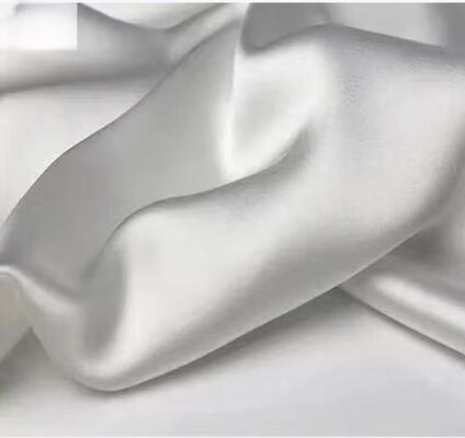 74% โพลีเอสเตอร์ 26% T800 210gsm ชุดเสื้อผ้าเย็น วัสดุแบบเดียวกัน เสื้อผ้ากลางแจ้ง