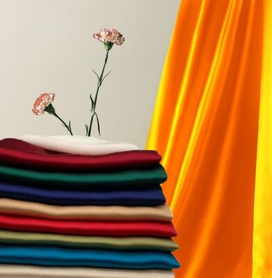 74% โพลีเอสเตอร์ 26% T800 210gsm ชุดเสื้อผ้าเย็น วัสดุแบบเดียวกัน เสื้อผ้ากลางแจ้ง