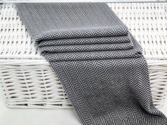 225 GSM Herringbone ผ้าวูลโค้ต 50% – หรูหราเหนือกาลเวลาด้วยสไตล์ยุโรปอันสูงส่ง