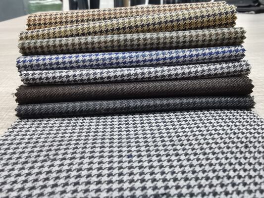 300 GSM เนื้อผ้าผสมหญ้าเบา มี 10% หญ้า 70% โพลีเอสเตอร์ และ 20% รายอน