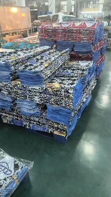 ผ้าคอตตอนพิมพ์ลาย 135 GSM สีสันสดใสและผ้านุ่มระบายอากาศธรรมชาติ